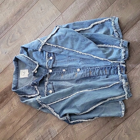 *sale* Distressed oversized denim/jean jacket - Picture 3 of 8